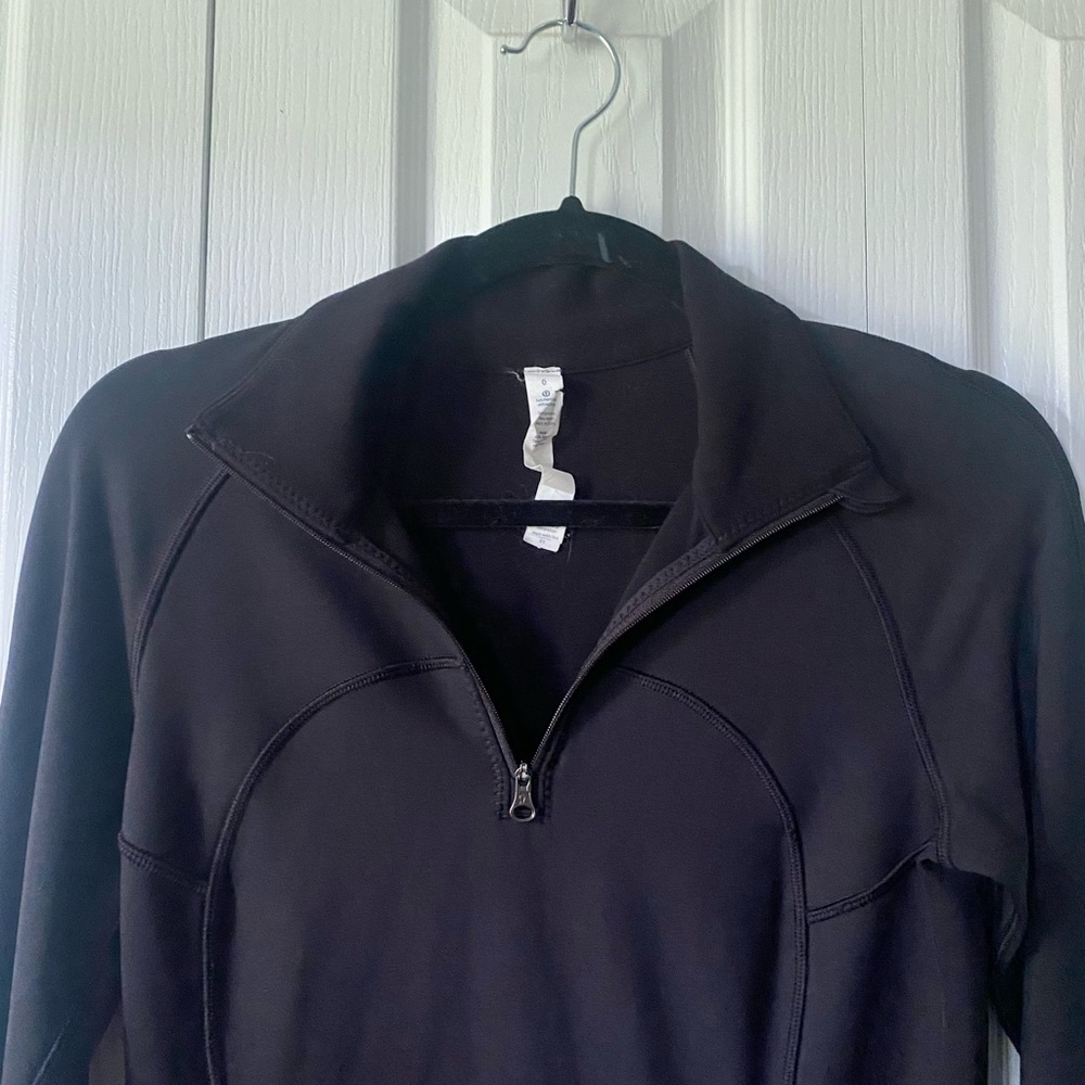 Lululemon first mile 1/2 zip - Picture 6 of 10